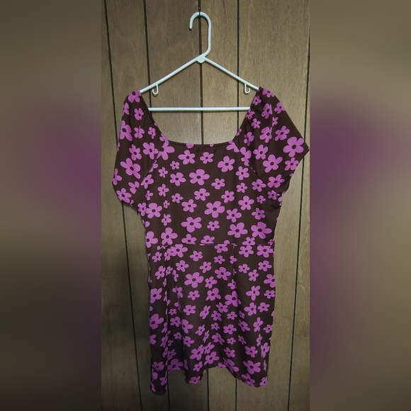 Madden NYC Ladies Dress - Picture 2 of 2